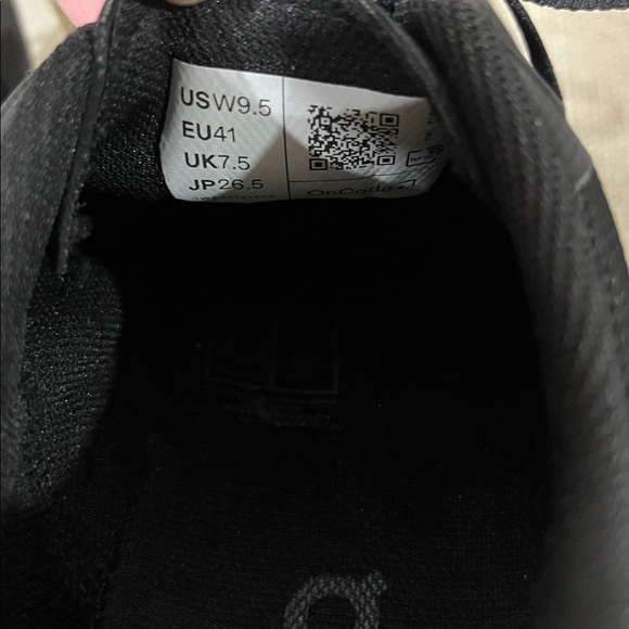 On Women's Cloudnova Form 2 Running Sneakers Size 9.5 - Picture 9 of 10